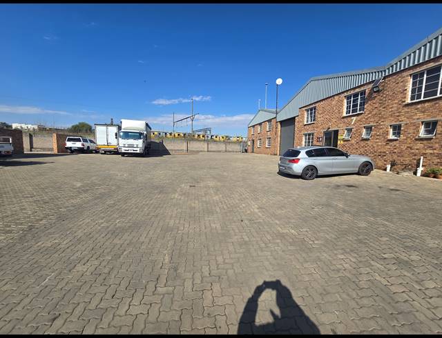 280M² WAREHOUSE FOR SALE IN ANDERBOLT